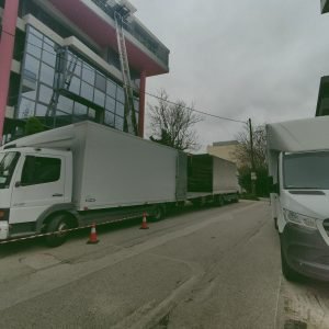 Μεταφορά εταιρείας στην Αθήνα με επαγγελματικά φορτηγά της Χονδροβασιλόπουλος Μεταφορική
